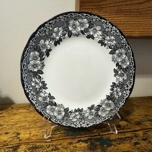 Wedgwood Black and White Floral Dinner Plate
